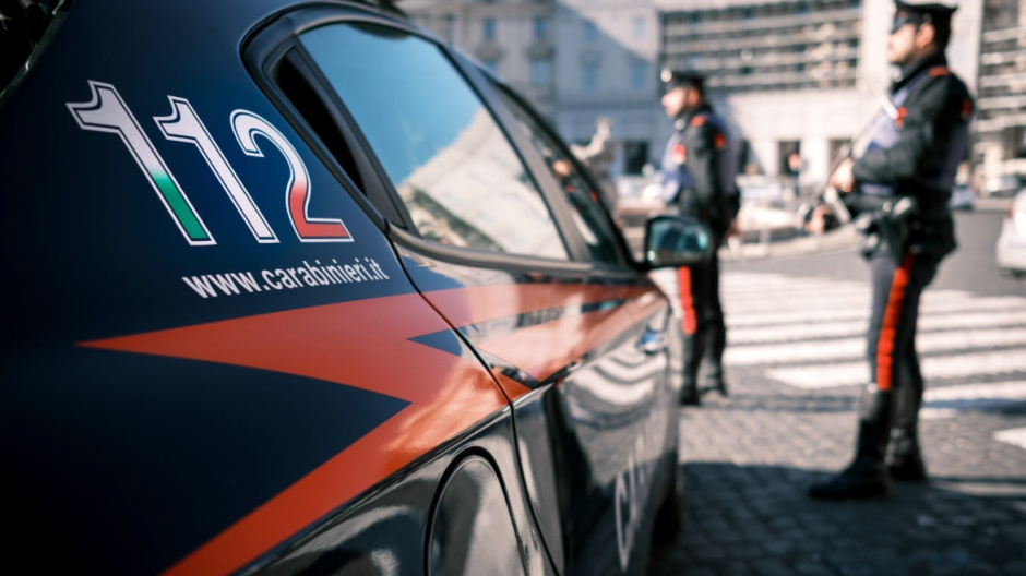 Finto maresciallo raggira un'anziana: arrestati due giovani